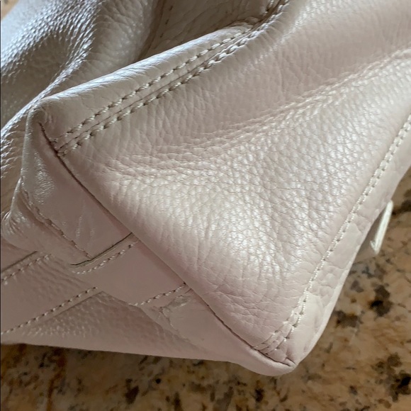 Authentic Michael Kors leather hobo bag. - Picture 6 of 8